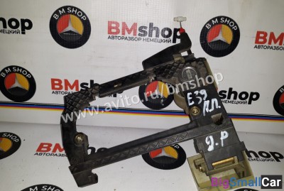 Рамка правой ручки двери бмв е39 из Японии - купить Новопокровской