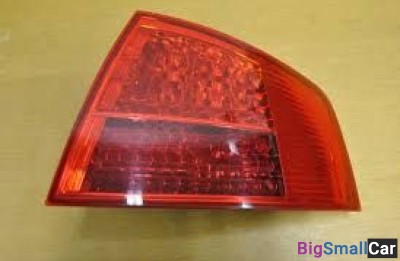 Фонарь б/у VAG 4E0945096C правый угол седан - купить Новопокровской