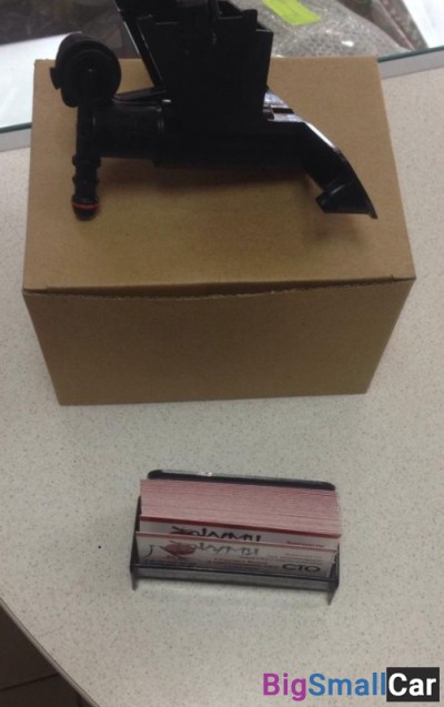 Форсунка омывателя фар правая Toyota Corolla 150 - купить Новопокровской