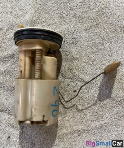 Насос топливный Nissan note - купить Новопокровской