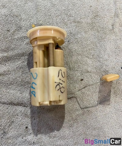 Насос топливный Nissan Tiida 1.5 - купить Новопокровской