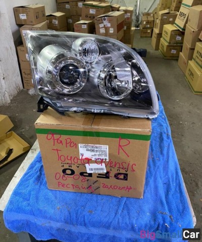 Фара правая Тойота авенсисtoyota Avensis - купить Новопокровской