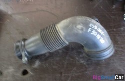 Патрубок n20 (13 Подготовка и регулир. рабочей смеси) 13717605638